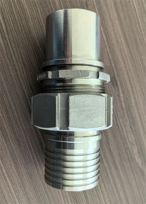 Equipo de acero inoxidable Centro de mecanizado CNC de acero inoxidable Proceso de cera perdida Conectores para camiones cisterna