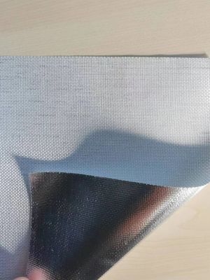 Estructura de tela de vidrio laminada con papel de aluminio de 118 g/m² para un alto rendimiento de aislamiento